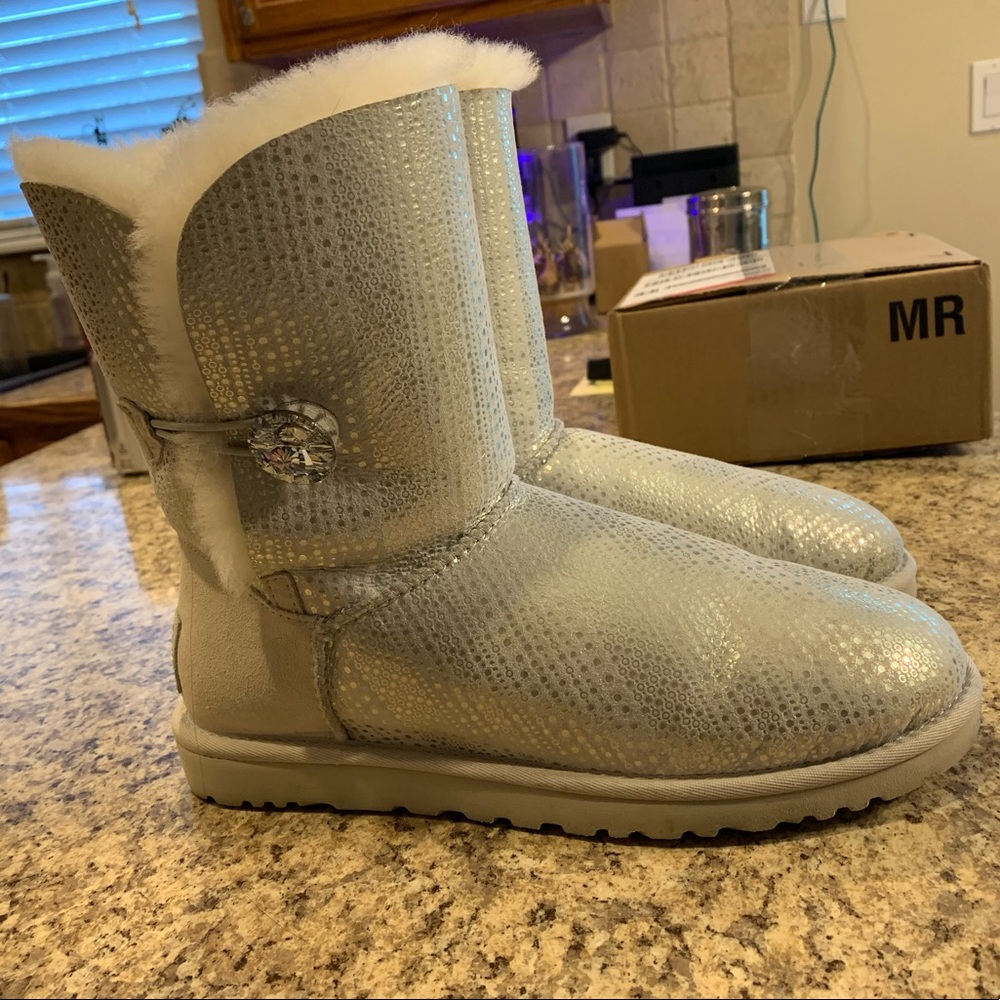 Ugg Bailey Button Bling